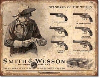 Smith & Wesson Revolver Manufacturer .  Metalen wandbord 31,5 x 40,5 cm.