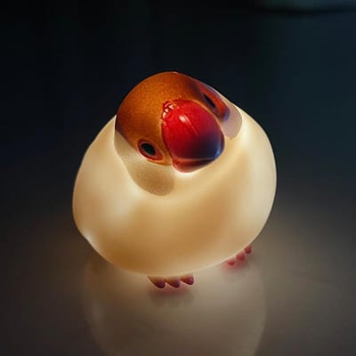Originele Gacha Model Kleine Schaal Figuur Dikke Vogel Draait Eieren met Een Handpalm Lamp Papegaaiachtigen Mezen Actiefiguur Figuur Speelgoed 4.5CM beige