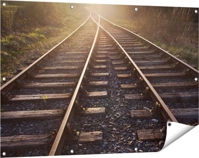 Gards Tuinposter Twee Kruisende Rails Spoorwegen - 120x80 cm - Tuindoek - Tuindecoratie - Wanddecoratie buiten - Tuinschilderij