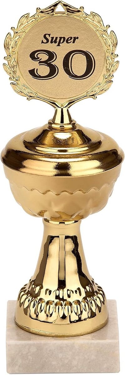 Gouden Trofee op Marmeren Voet - Geschenkidee voor Verjaardagen, Jubileums, Huwelijken en meer