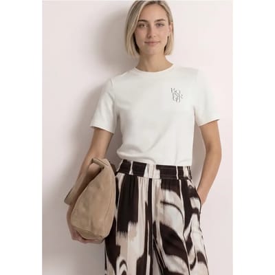 Shirt met ronde hals en opdruk op de borst