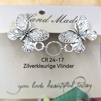 Vestsluiting - clip - vlinder - en - ring in midden - voor - vest - Gehaakt omslagdoek - sjaal - antiek zilverkleurig.