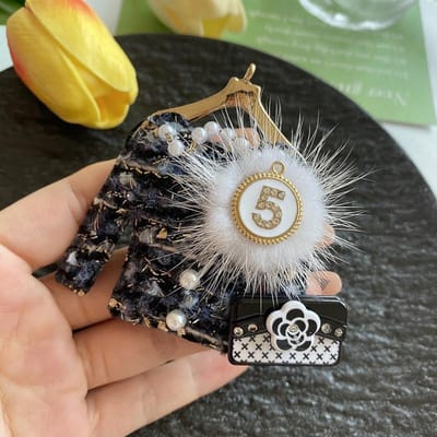 Elegante Dames Meisjes Parel Kleding Gebreid Cijfer Broches Spelden Klassiek Mode Dame Badges Reversspeld Tas Pak Corsage Speld white