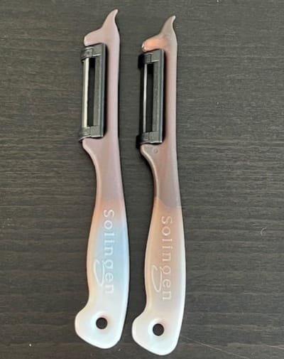 Solingen Dunschiller – Set van 2 – Aardappelschiller & Groenteschiller – RVS Mes – Ergonomisch – Wit/Bruin – Vaatwasserbestendig