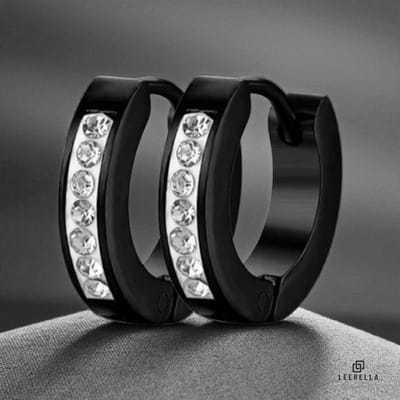 Leerella Zwarte RVS Oorbellen met Zirkonia - Stijlvolle Roestvrijstalen Oorbellen voor Dames & Heren - Duurzaam en Trendy Sieraden Cadeau