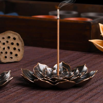 Lotus Wierookhouder van Messing – Geschikt voor Wierookstokjes, Kegels & Spiralen | Wierookbrander met Afneembare Asbak voor Thuis, Yoga & Meditatie