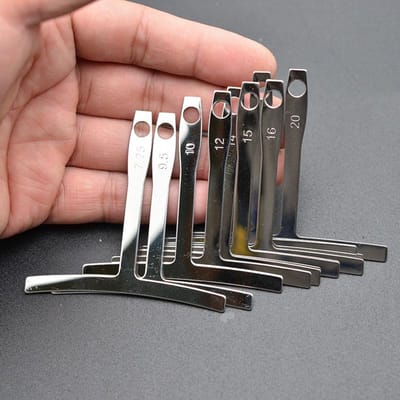 [Duurzame Gitaarsnaar Radiusmeter] 9 stuks Duurzame Gitaarsnaar Radiusmeter Set | Nauwkeurige Bas Snaar Afstelling, Meerdere Maten (7.25  tot 20 ) voor Perfecte Pasvorm brown