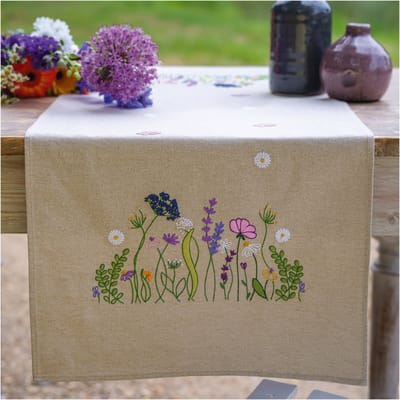 Vervaco - Loper kit - Paarse tuinenpracht - PN-0216926 - Borduren - Borduurpakket - Borduurpakket volwassenen - Borduurpakket kind