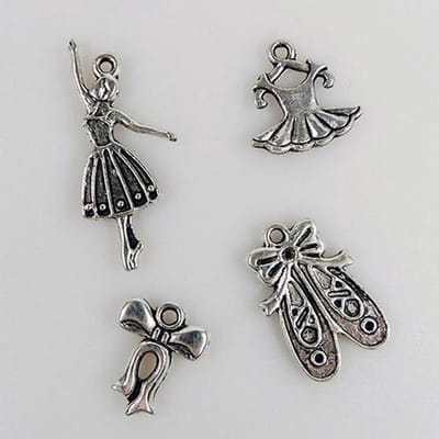 Charm002 - Nellie Snellen - 8 metalen bedeltjes en bedels - meisje - ballet - strik - tutu - schoentjes