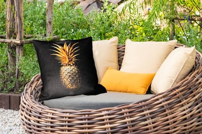 Buitenkussen Weerbestendig - Ananas - Zwart - Goud - Luxe - 50x50 cm