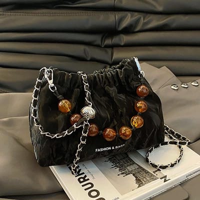 Nieuwe Chinese Kralen Handtas Tas Dames Nieuwe Zomer Niche Design Ketting Crossbody Tas Gerimpelde Bucket Bag black