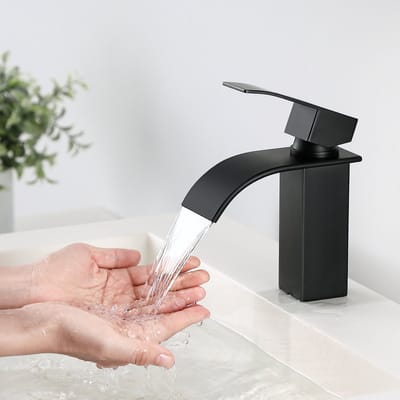 CECIPA max Wastafelkraan Zwart - Mengkraan - Badkamerkraan - Waterbesparend - inclusief aansluitingen - Zwart