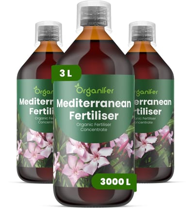 Vloeibare Meststof Voor Mediterrane Planten 3X1L Voor 3000 L - Npk 3-4-3 - Stimuleert Krachtige Groei En Dichte Vertakking Bij Mediterrane Planten - Bevordert Bloei - Knopvorming En Vruchtontwikkeling - Versterkt Het Wortelstelsel - Organifer