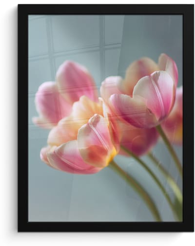 Poster in lijst - Fotolijst 30x40 cm - Posters - Tulpen - Roze - Stelen - Posterlijst zwart - Decoratie - Wanddecoratie woonkamer - Muurdecoratie slaapkamer