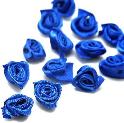 100 Stuks Kleine Kunstmatige Rozen van 2 cm - Satijnen Rozenkoppen voor DIY, Feestdecoratie en Bruiloften, Mini Stofrozen voor Creatieve Projecten en Ambachten in Blauw