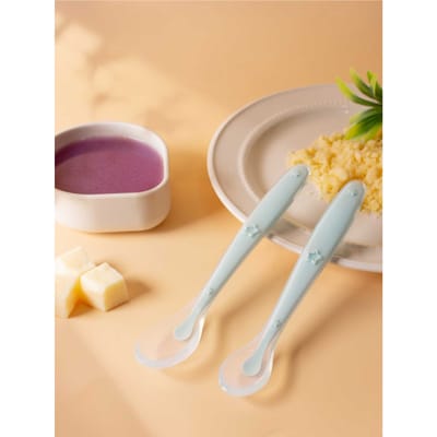 9 Couleurs Cuillère Bébé Silicone Cuillère d'Apprentissage Motif Étoile Grand Petit Ensemble de Cuillères Silicone Doux Cuillère d'Alimentation Entraînement Bébé Reborn vert clair