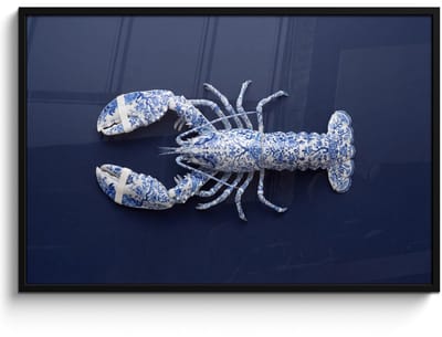 Poster in lijst - Fotolijst 120x80 cm - Posters - Kreeft - Porselein - Delfts - Blauw - Posterlijst zwart - Decoratie - Wanddecoratie woonkamer - Muurdecoratie slaapkamer