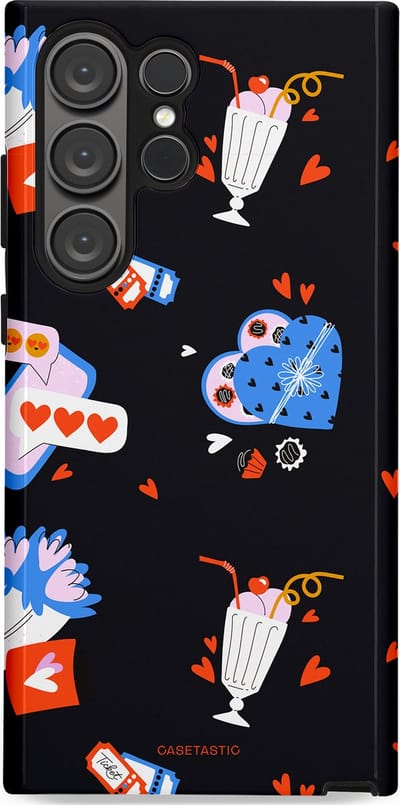 Casetastic Hoesje Geschikt voor Samsung S23 Ultra - Stijlvolle Beschermende Duo-layer Case - Liefdes Kaarten