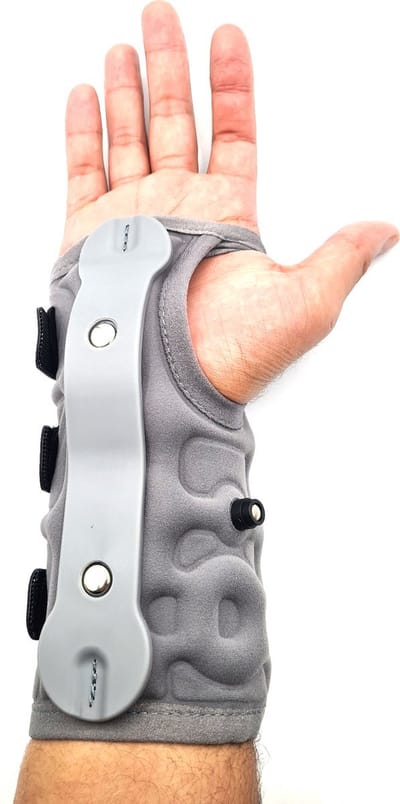 Brace, Polsbrace, rust brace, carpaal tunnel, carpal tunnel, pols brace, Grijze Brace ondersteuning, hulpmiddel voor RSI / carpaal tunnel linker brace maat S, pols brace, pols steun, pols beugel, pols spalk.