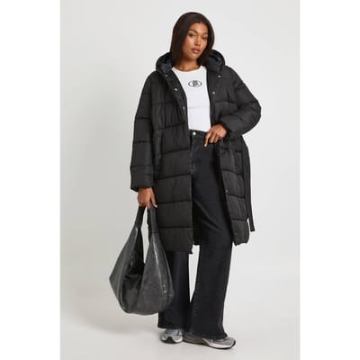 boohoo Dames Plus Pufferjas met ceintuur en lange snit | Black | Maat: 16