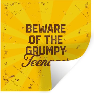 Muurstickers - Sticker Folie - Kinderen - Spreuken - Goud - Beware of the grumpy teenager - 100x100 cm - Plakfolie - Muurstickers Kinderkamer - Zelfklevend Behang XXL - Zelfklevend behangpapier - Stickerfolie