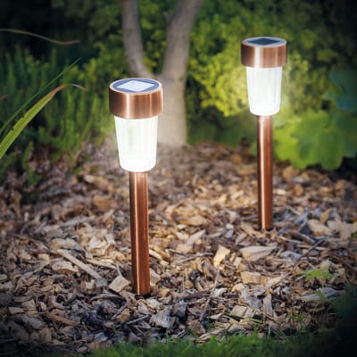 1x Solar LED Tuinlamp Met Grondspies – Koel Wit – Roségoud – Metaal – 30 Cm – Op Zonne-Energie – Automatisch Aan Bij Schemer – Decoratieve Buitenverlichting Voor Tuin En Pad [11702C]