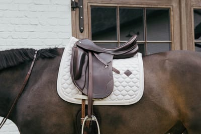 Kentucky Horsewear - Zadeldoek - met gevlochten koord - Zadeldekje - Dressuur - beige