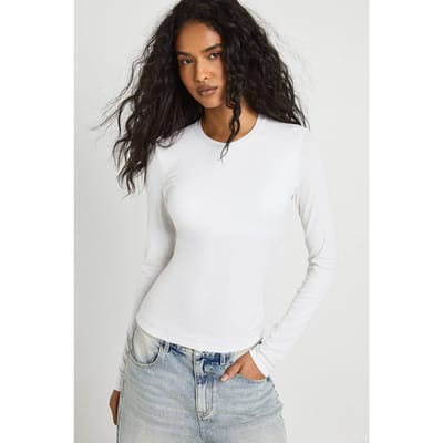 boohoo Dames Geribbeerde top met ingebouwde beha en lange mouwen | White | Maat: 14