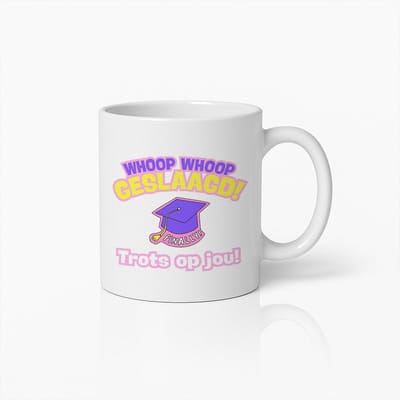 Geslaagd Mok 330ml – “Whoop Whoop Geslaagd! Trots op Jou!” – Kleurrijke Koffiebeker Cadeau voor Studenten & Afgestudeerden