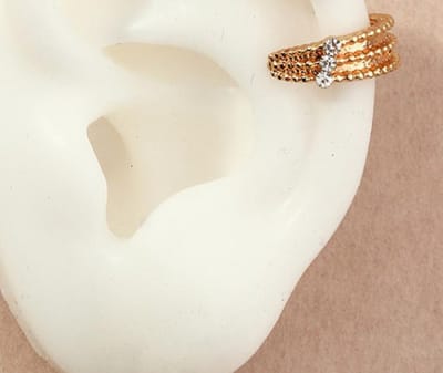 Ear cuff 3 rijen met 3 steentjes | goud gekleurd
