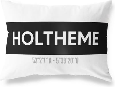Tuinkussen HOLTHEME - OVERIJSSEL met coördinaten - Buitenkussen - Bootkussen - Weerbestendig - Jouw Plaats - Studio216 - Modern - Zwart-Wit - 50x30cm
