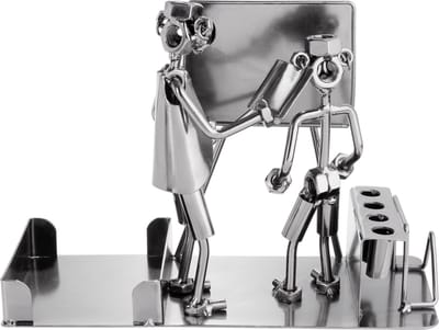 BRUBAKER Schroef Man Leraar met Penhouder - Handgemaakte IJzer Figuur School Metal Man met Visitekaarthouder en Zak voor Blocnotes - Metalen Figuur Cadeau-Idee