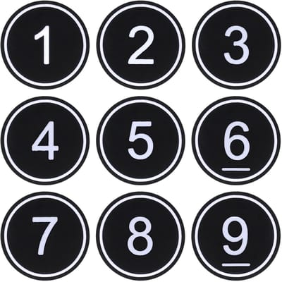 Dailygoods- Tafelnummer 50 Stuks - Gegraveerde Plastic Tags - Lichtgewicht - Waterdicht - Geschikt voor Pubs/Restaurants - Diameter 3.5 cm - Nummerkaartjes
