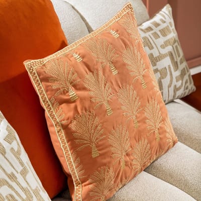 Dutch Decor CYCAS - sierkussen 45x45 cm - boommotief - Carnelian - oranje - Inclusief binnenkussen - Luxe kussens voor woonkamer & bank