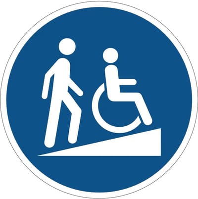 Toegankelijk via hellende oprit sticker | 10 cm