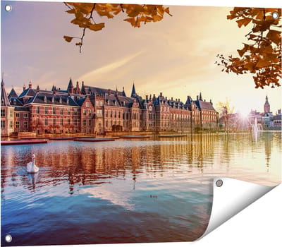 Gards Tuinposter Binnenhof Gebouw in Den Haag - 80x60 cm - Tuindoek - Tuindecoratie - Wanddecoratie buiten - Tuinschilderij