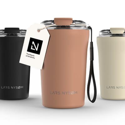LARS NYSØM Rørelse Thermo Coffee Mug-to-go 380ml - BPA-vrij met Isolatie - Met Draagriem & Tritan Deksel (Blush Rose)