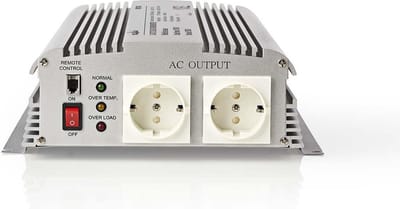 Nedis Auto Omvormer 1700W – 24V / 230V – 2x Stopcontact – Gemodificeerde Sinusgolf – Schroefaansluiting – Spanningsomvormer