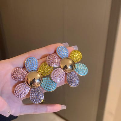 Nieuwe Goudkleurige Kristallen Oorbellen voor Vrouwen Oversized Kleurrijke Bloem Oorbellen Modieuze Statement Sieraden