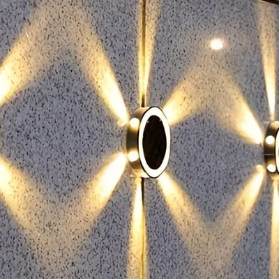 LED Solar Grond- en Wandspots - Warm Licht - Automatisch Brandende Gazonlampen - Waterdicht en Energiezuinig - Zwart