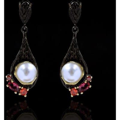 Boucles d'oreilles luxueuses et élégantes en perles incrustées de diamants avec toutes sortes de découpes en forme de gouttes d'eau et boucles d'oreilles à clous noires et dorées