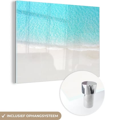 MuchoWow® Glasschilderij 120x90 cm - Schilderij acrylglas - Blauw - Water - Strand - Foto op glas - Schilderijen