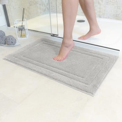 Famanu – Badmat Anti - Slip - Super absorberend en machinewasbaar - Te combineren als badmat set - Voor de badkamer - douche - bad of als mat - Grijs - cm