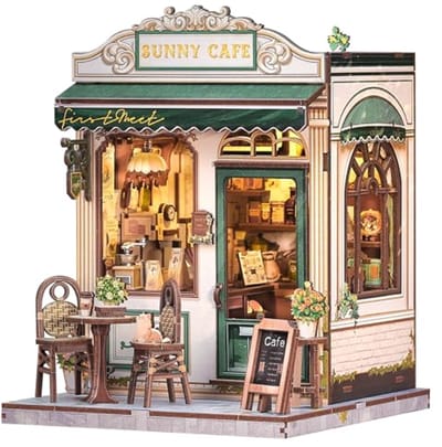 Miniatuur Poppenhuis - Knutselset Decoratie - Boekenplank Verfraaien - Met LED Verlichting - 15 x 12 x 15.2 cm - Meerkleurig