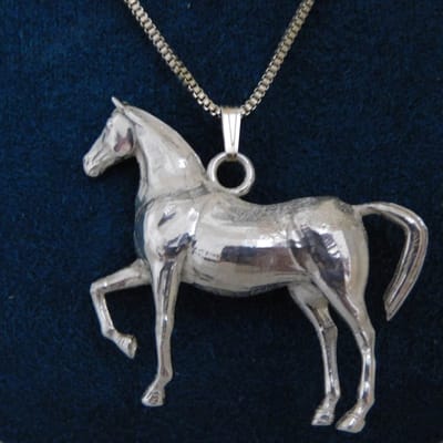 Hetty'S -Grote Zilveren Hanger Akhal-Teke paard – Massief 925 Zilver – 40 x 45 mm - Collier van 50 cm
