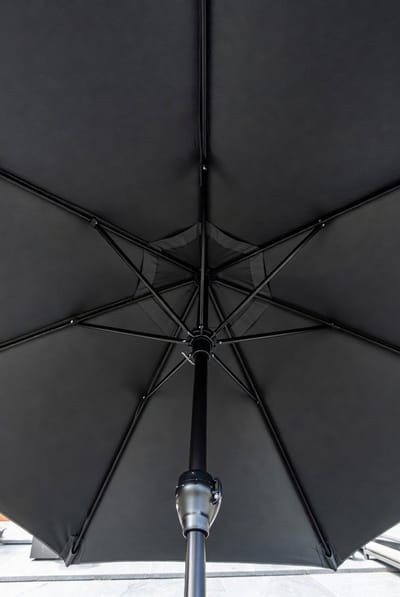 Luxe Balkonparasol 250 cm Rond – Donkergrijs – Kantelbaar met Zwengel – UV50+ Bescherming – Weerbestendige Tuinparasol voor Balkon, Terras en Tuin Mobili Bella