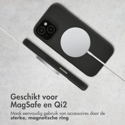 Accezz Hoesje - Geschikt voor Apple iPhone 15 - Tough Backcover geschikt voor MagSafe - Zwart