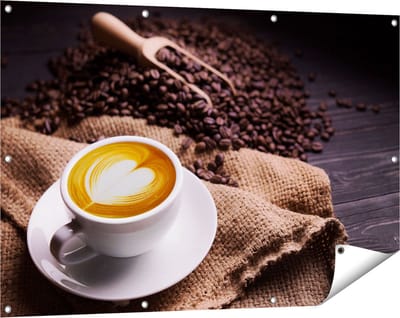 Gards Tuinposter Kopje Koffie in een Hartje met Koffiebonen - 120x80 cm - Tuindoek - Tuindecoratie - Wanddecoratie buiten - Tuinschilderij