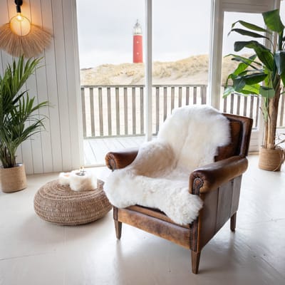 Texels schapenvacht groot - naturel / wit – XL 120x75 cm – echt & natuurlijk – stoel, bank of vloerkleed