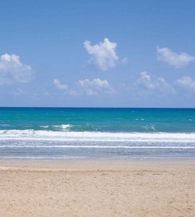 Fotobehang - Empty Beach 225x250cm - Vliesbehang